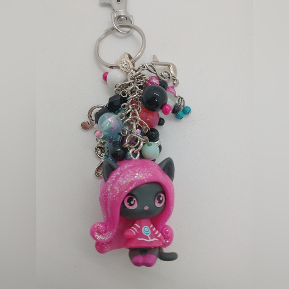 Catty Noir Keychain Monster High Mini Figure Purse Charm Backpack Handmade - Picture 8 of 9